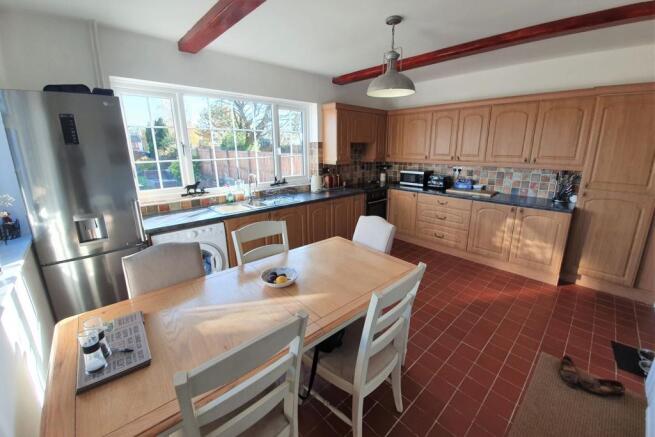 Kitchen/Breakfast