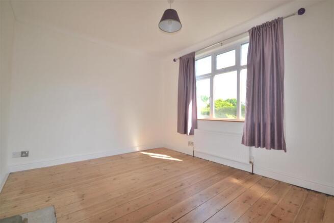 Bedroom 1.JPG