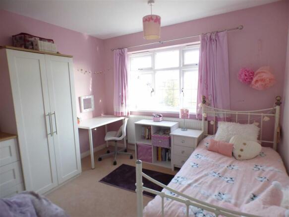 BEDROOM 2