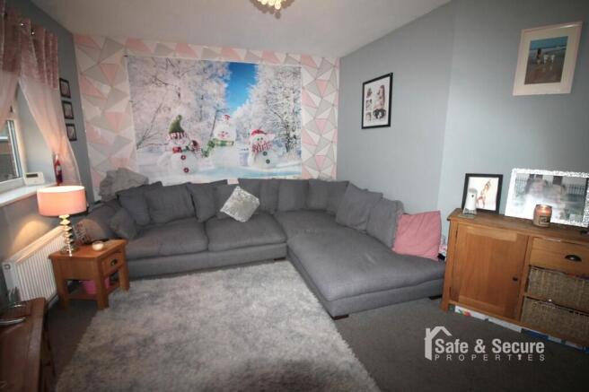 Living Room (2)