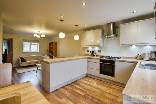Open Plan Living Room/Kitchen Area