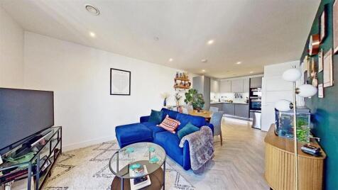 11 Courthouse Way, London