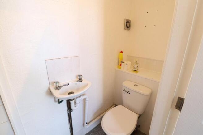 1 bed Flat to rent Image 4