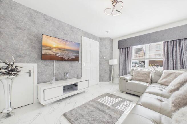 Aquitania Crescent, Larkhall photo 4