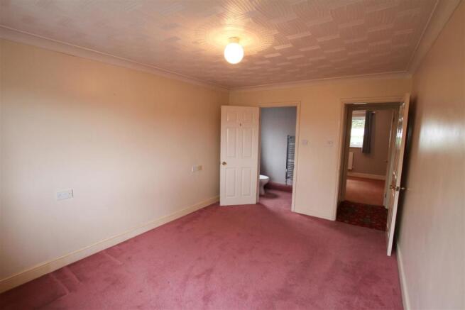 Bedroom 2 with ensuit