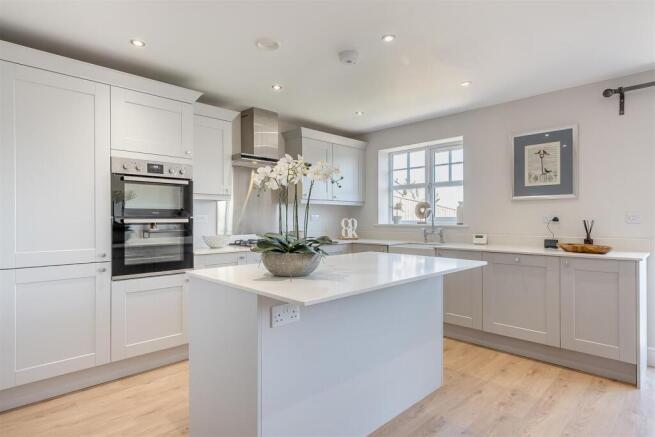 8641659-interior50.jpg