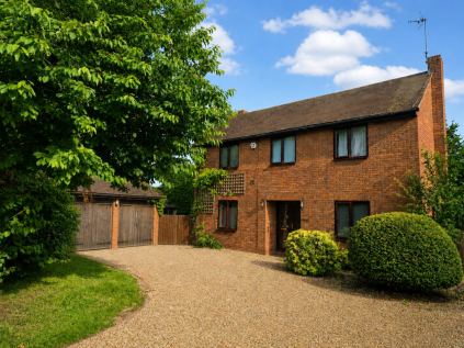 Hopkins Close, Milton Keynes Village
