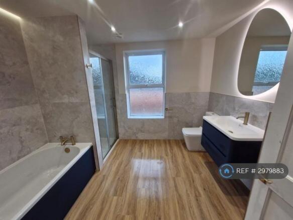 1 bed House Share to rent Image 6