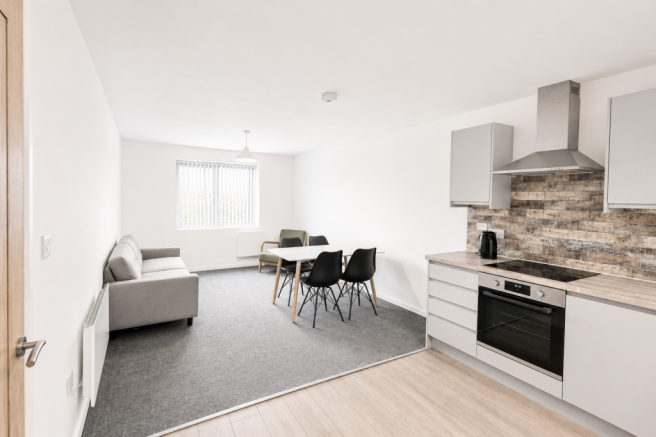 2 bed Apartment to rent Image 10
