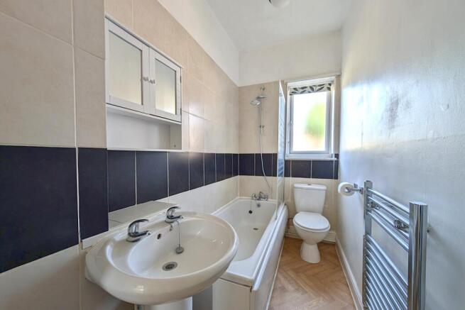 3 bed Terraced for sale Image 12