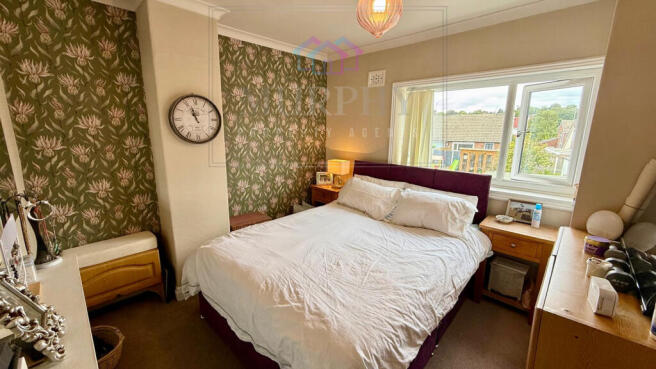 3 bed Semi-Detached for sale Image 11