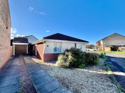 Marden Grove, Taunton - NO onward chain!