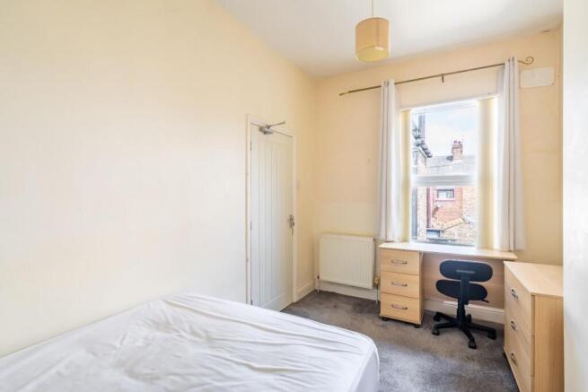 4 bed Terraced for sale Image 11