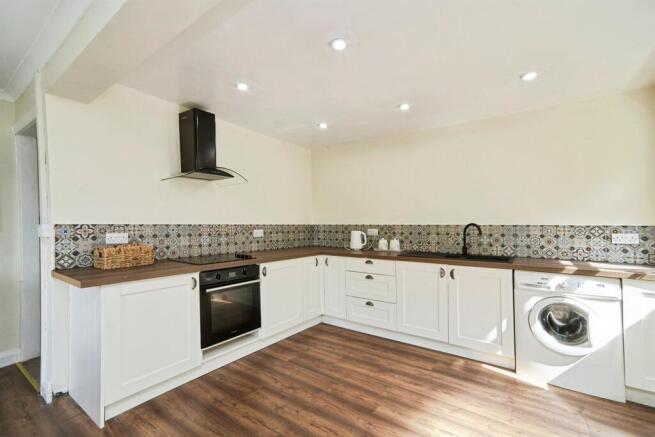 3 bed Detached Bungalow for sale Image 6