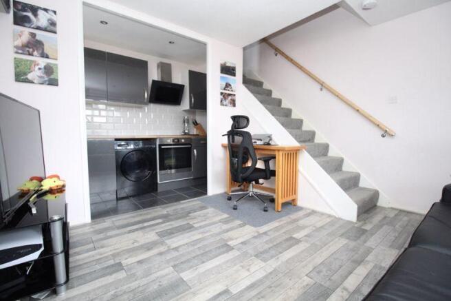 Kitchen/Living...