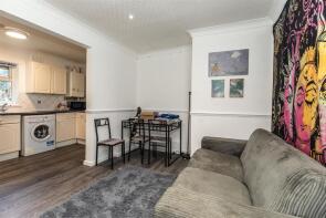 7, Southmount, Brighton BN1 7BD