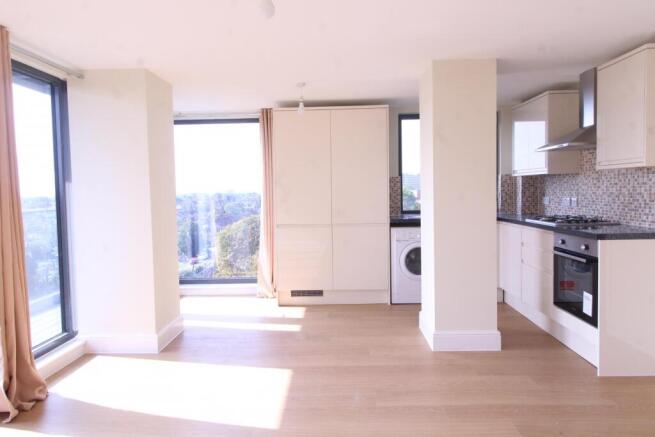 Three Bedroom Flat in Charter House