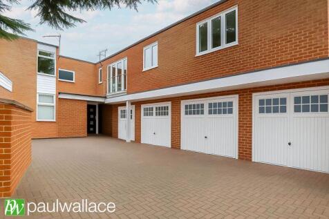 Impressive Freehold Coach House, St. Michaels Road – Garage, Garden & Walk to Station
