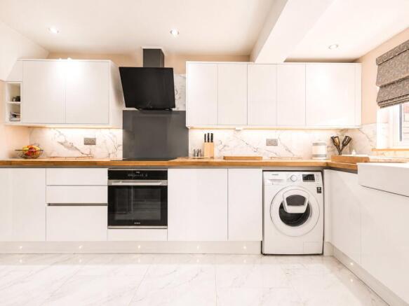 3 bed Detached for sale Image 4