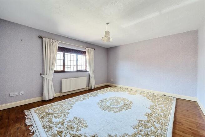 6 Ashby Park - Bedroom