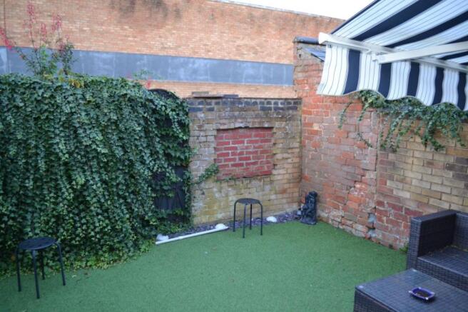 REAR COURTYARD