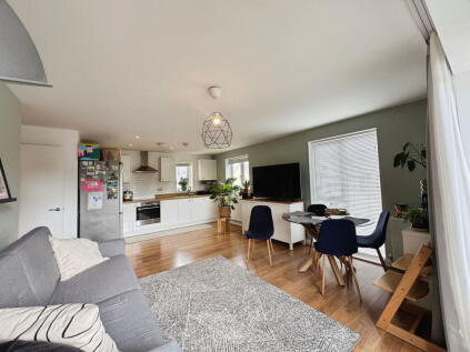 Cobley Court, Exeter, EX4 8GB