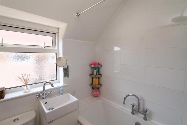 Bathroom.JPG