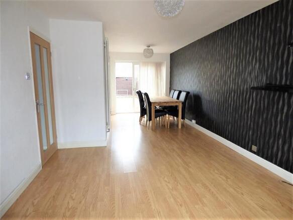 Lounge/Dining Room