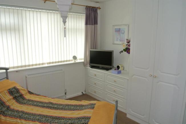 5kitesbed1.JPG