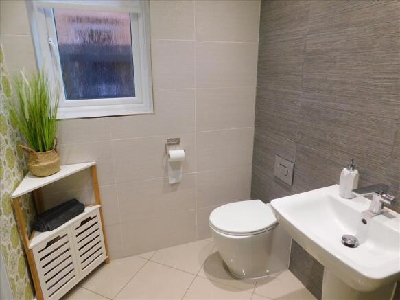 CLOAKROOM / WC