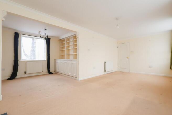 Living Dining Area
