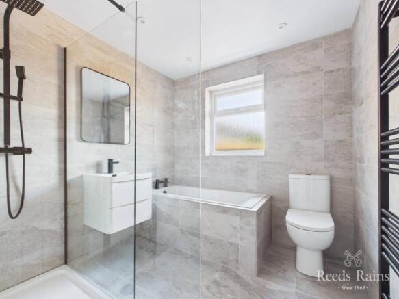 3 bed Bungalow for sale Image 10