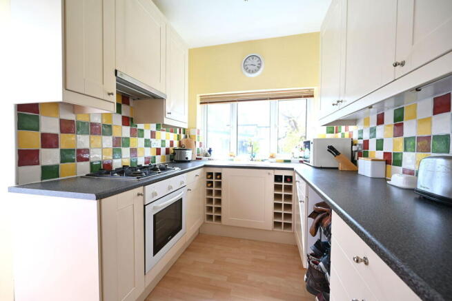 Photo 11