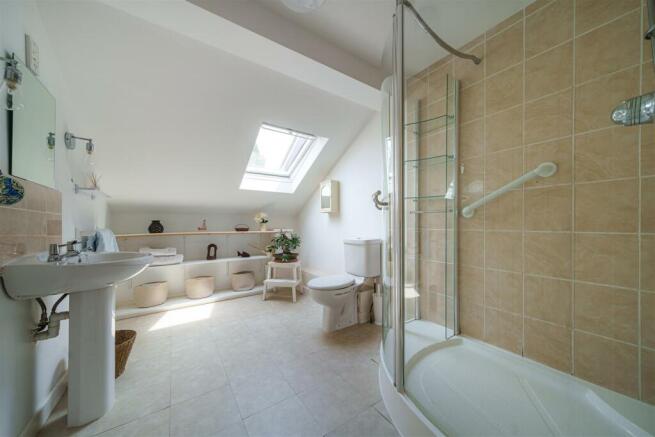 Annexe - Shower Room