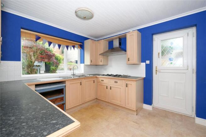 4 bed Detached for sale Image 6