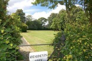RESIDENTS PARK
