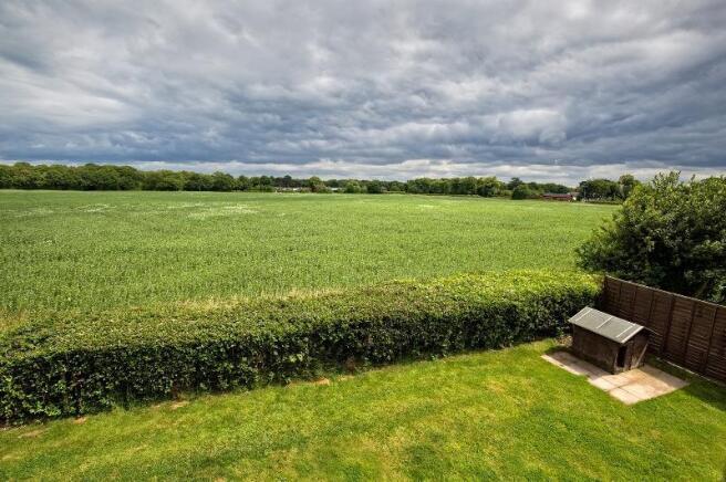 Garden & Views