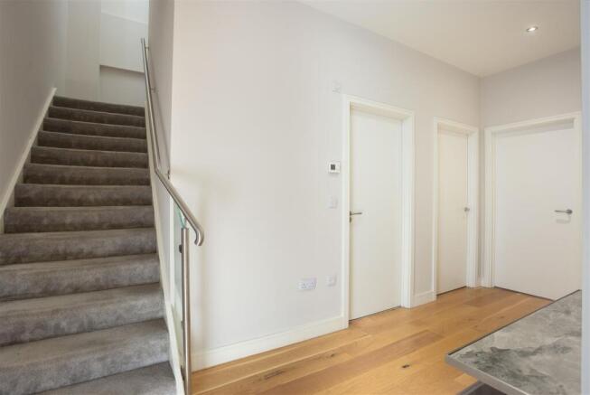 2 bed Penthouse for sale Image 5