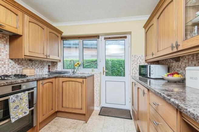 3 bed Detached Bungalow for sale Image 9