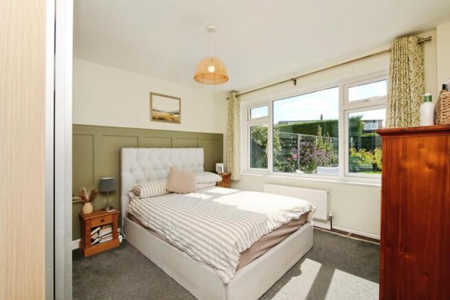 2 bed Semi-Detached Bungalow for sale Image 11