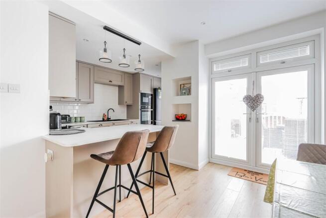 Maes Y Cwm Street -10.jpg