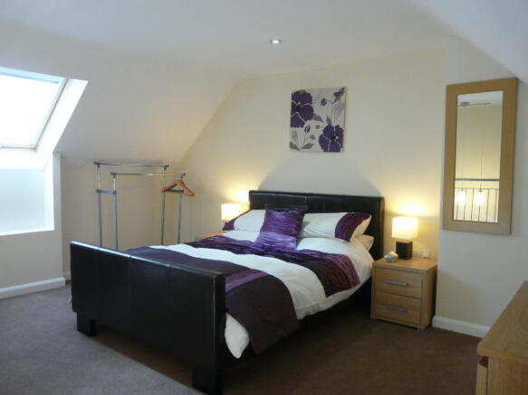 Bede, Bedroom