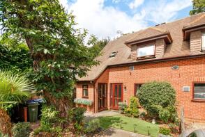 1, Windsor Court, Rectory Close, Bracknell RG12 7BD
