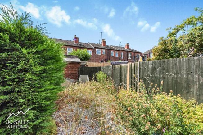 2 bed House for sale Image 6