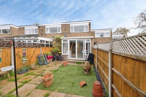 Isis Walk, Leighton Buzzard, LU7