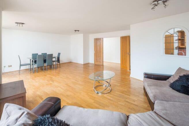 Alberts Court, Palgrave Gardens, London NW1 photo 4
