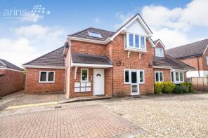 Flat 2, Saffron Court, Saffron Close, Reading RG6 7AB