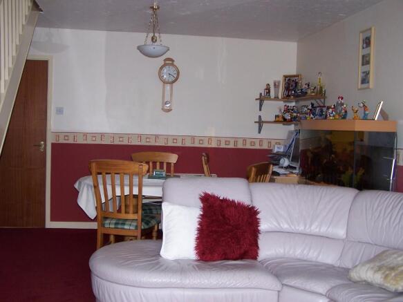 LOUNGE AREA
