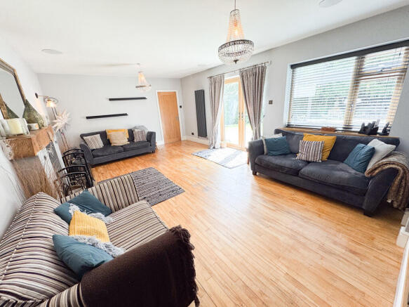 The Green, Clayton, Newcastle-under-Lyme photo 4