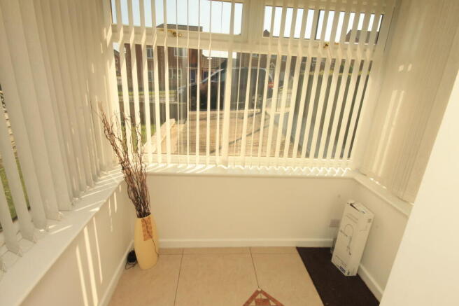 2 bed Semi-Detached to rent Image 9